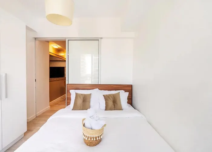 Adam'scrib 2br By Azure Residences Near International Airport Apartment Manila