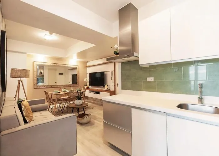 Apartment Adam'scrib 2br By Azure Residences Near International Airport Manila