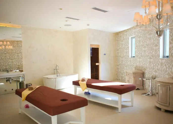 Apartment Adam'scrib 2br By Azure Residences Near International Airport Manila